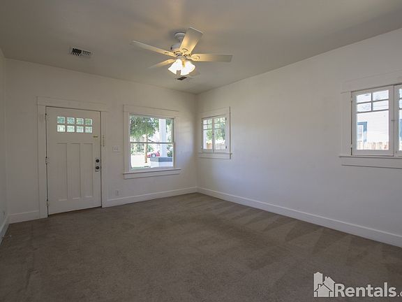 4th image of 105 N Pasadena APT A