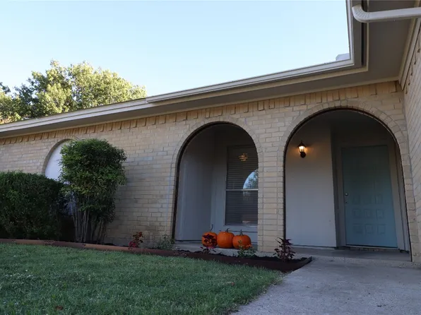 106 Wingren Ln, Arlington, TX 76014