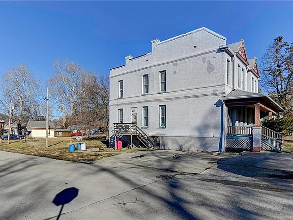 3rd image of 1501-1503 E Faraon St