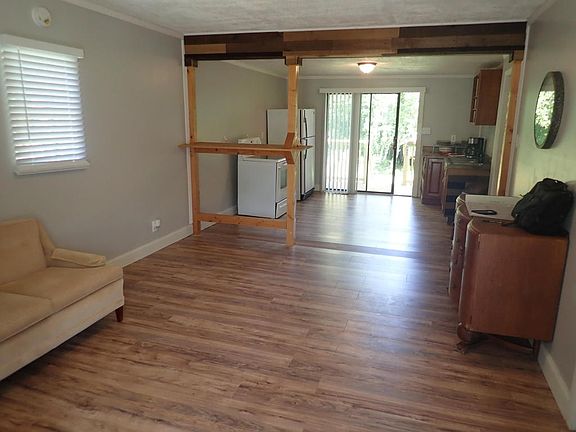 4th image of 3009 Forestdale Ave