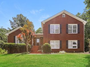 360 Timber Laurel Ln, Lawrenceville, GA 30043