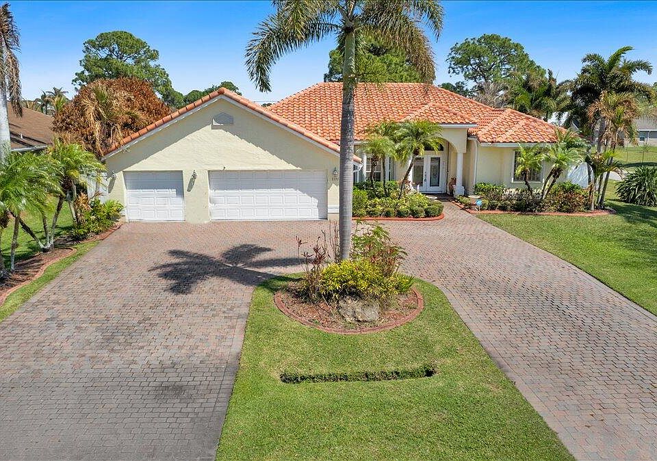 1st image of 3351 SW Savona Boulevard
