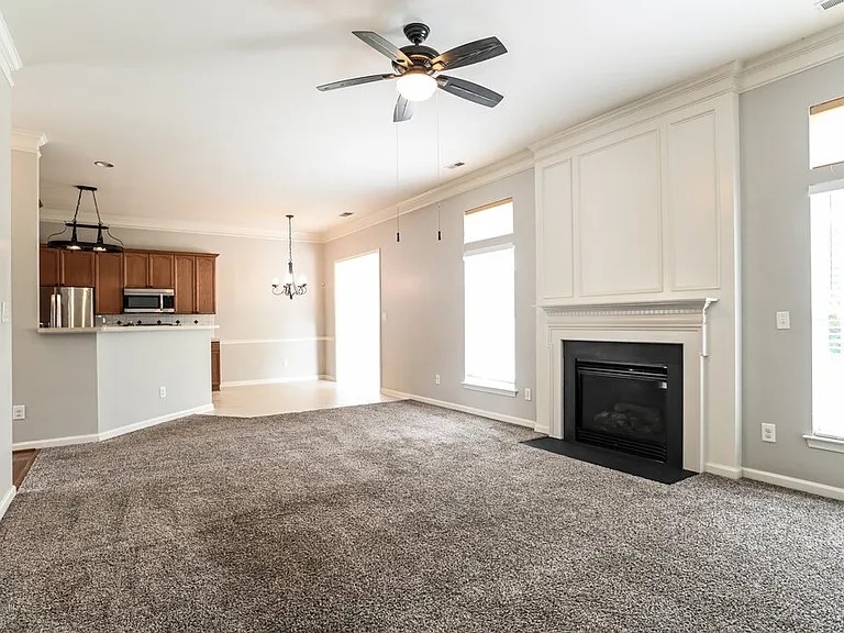 1109 Warren Red Way — Photo 5