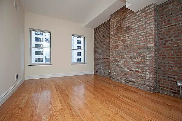 Rented by Weinstein Realty Group | media 18