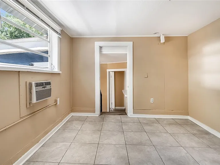 418 E Amelia Ave #G — Photo 14
