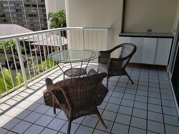 5th image of 1212 Nuuanu Ave APT 1010