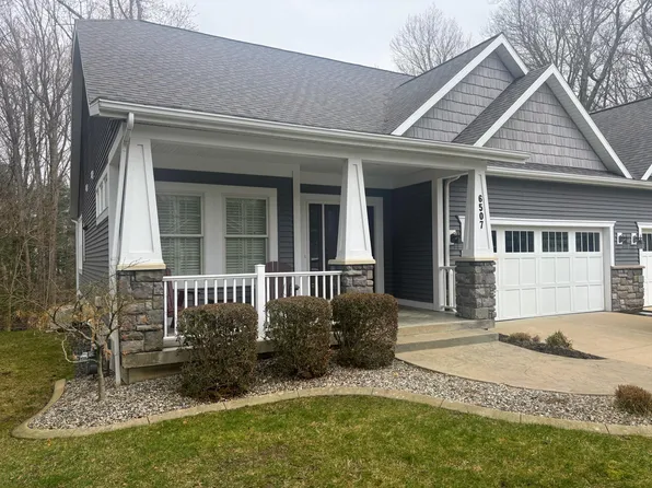 6507 Old Singapore Trl, Saugatuck, MI 49453