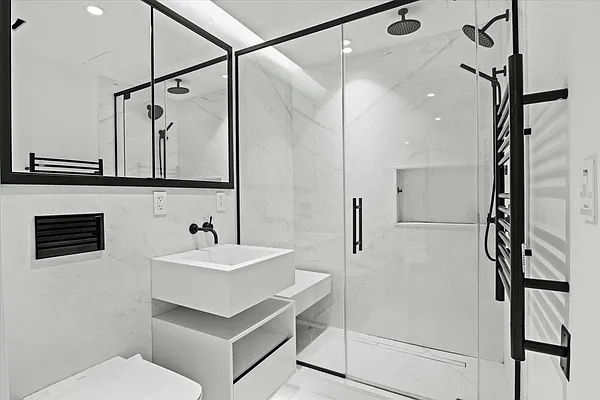 Rented by Compass | media 26