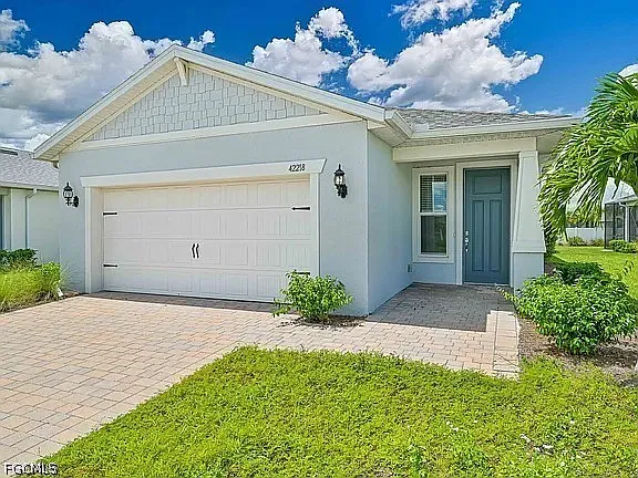 42218 Edgewater Dr