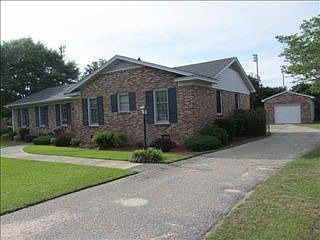 2nd image of 2684 Pineland Cir