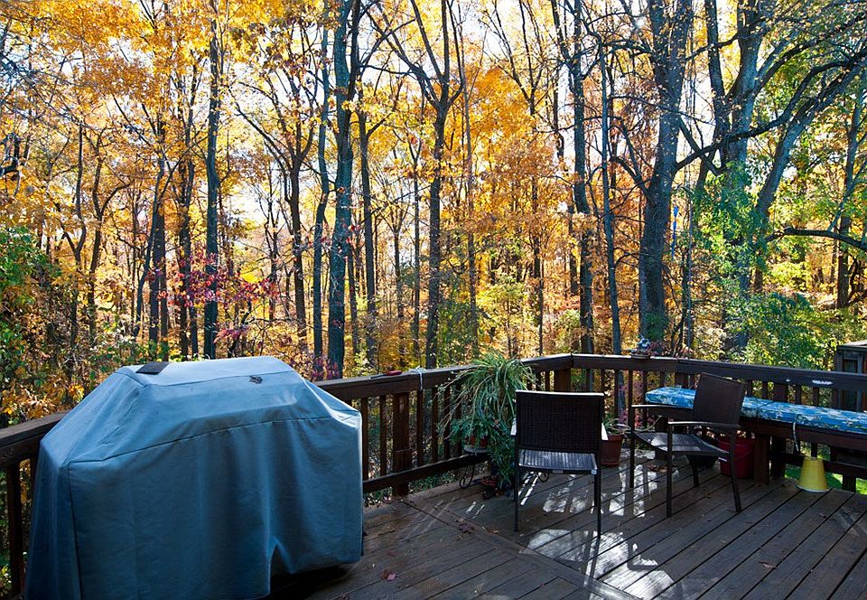 Spacious Dect Faces Wooded Park, superb & Privacy