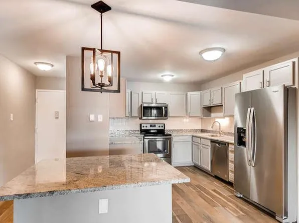 610 S Clinton St, Denver, CO