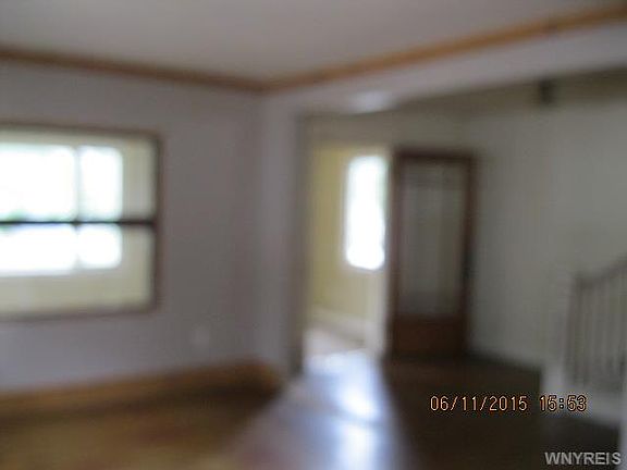 3rd image of 228 Newfield St