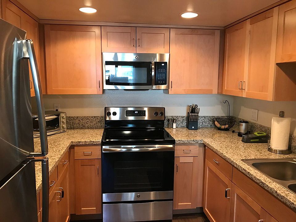 1st image of 1033 Southwood Dr APT W