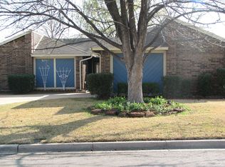 10213 Lone Pine Ln, Fort Worth, TX 76108