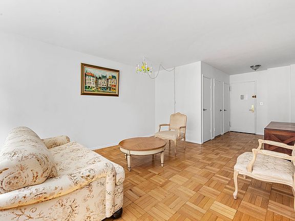 4th image of 404 E 66th St APT 1F