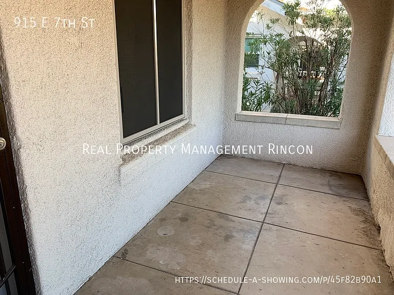 915 E 7th St — Photo 3
