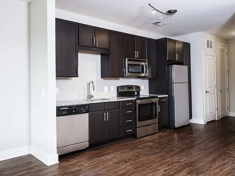 Fully Furnished Kitchen