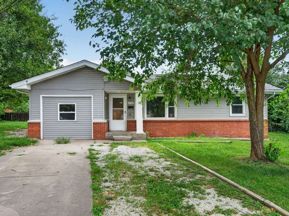 2724 N Franklin Ave, Springfield, MO 65803