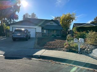 460 Burlington Dr, Vacaville, CA 95687