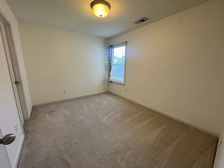 1343 Island Pl E — Photo 25