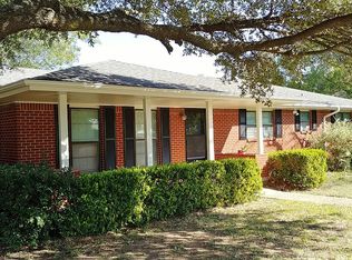 810 Bosque Ln, Mc Gregor, TX 76657