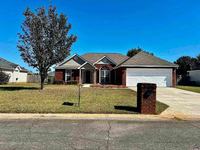 216 Bowens Mill Dr — Photo 1
