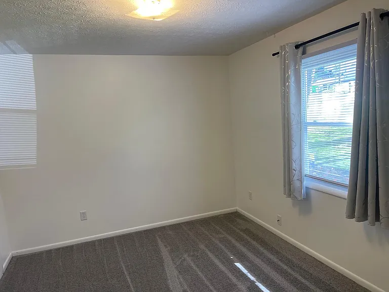 662 Oak Hill Rd — Photo 5