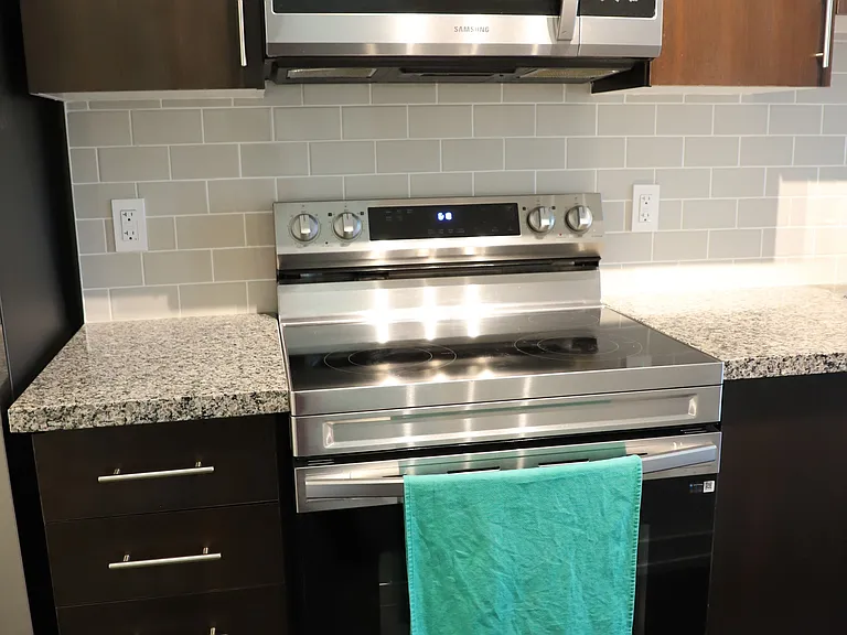 556 Marlee Ave #108 — Photo 6