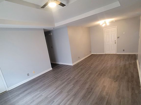 5th image of 815 Shelton Cir