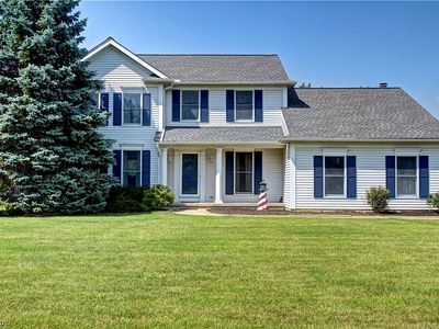 8724 Forest View Dr, Olmsted Falls, OH, 44138