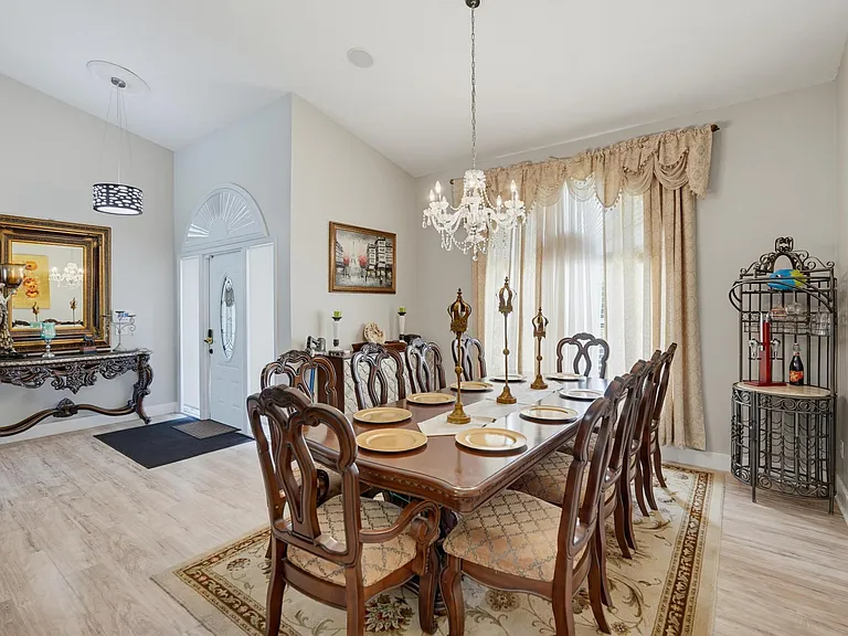 1619 Wiltshire Village Dr — Photo 8