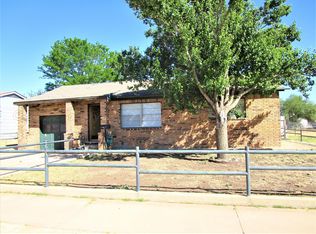 1217 E Foster Ave, Pampa, TX 79065