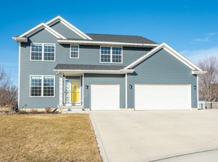 250 SE Dorr Ct, Pleasant Hill, IA 50327