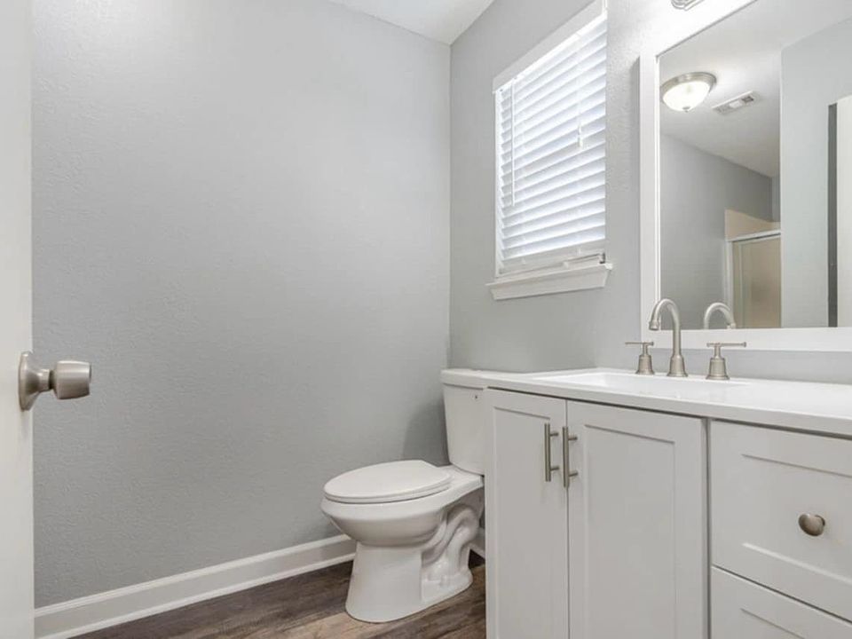 1st image of 734 Legion Dr APT 85