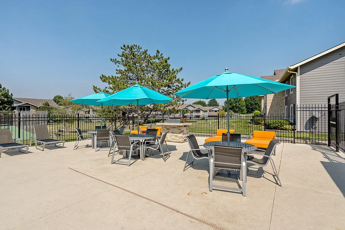 The Reserve At Barry Apartments — Photo 3