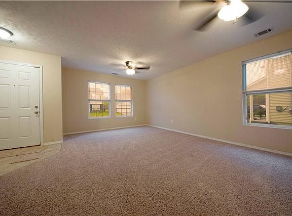4th image of 2934 Vista Ln
