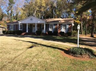 1203 Berkshire Dr, Kannapolis, NC 28081