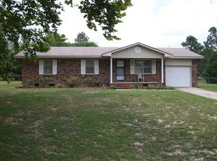 5812 Wallace Dr, Hope Mills, NC 28348