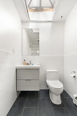 Rented by MNS | media 6