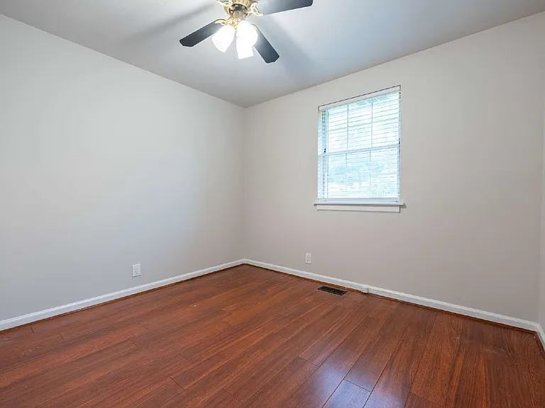 207 Whitnel Dr — Photo 29