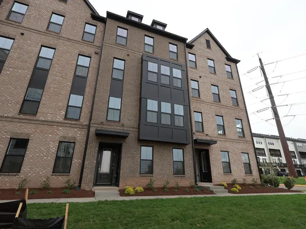 14905 Deco Cir, Chantilly, VA