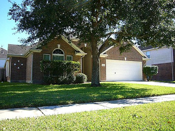 2nd image of 2707 Sunnyside Ln