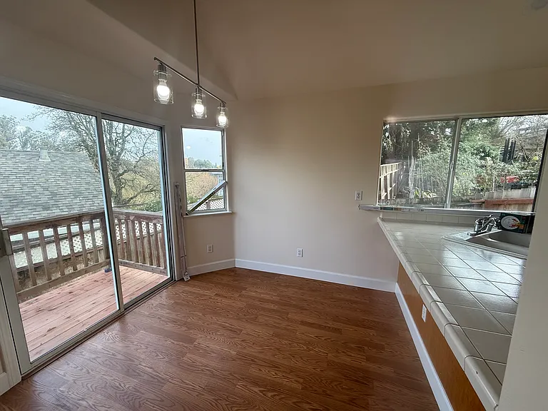 235 Katie Ln — Photo 5