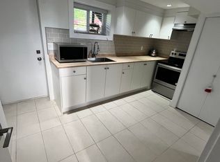 352 Laurentian Cres, Coquitlam, BC V3K 1Y4