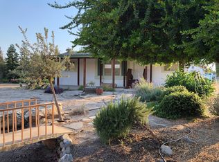 24205 Lomitas Dr UNIT A, Woodlake, CA 93286