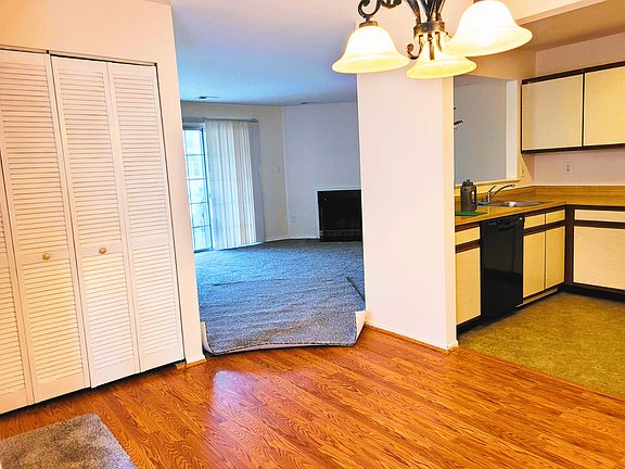 2nd image of 4951 Rosebay Pl #11