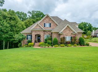 102 Amelia Dr, Bon Aqua, TN 37025