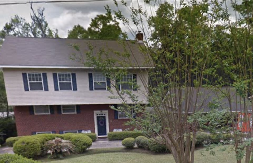 1st image of 1412 N Randolph Cir