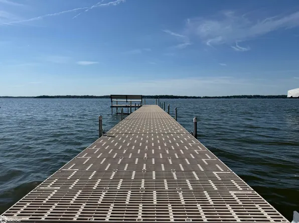 4641 N Shore Dr, Clear Lake, IA 50428
